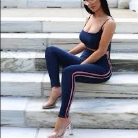 Carli Bybel x missguided two piece set - Picture 2 of 2